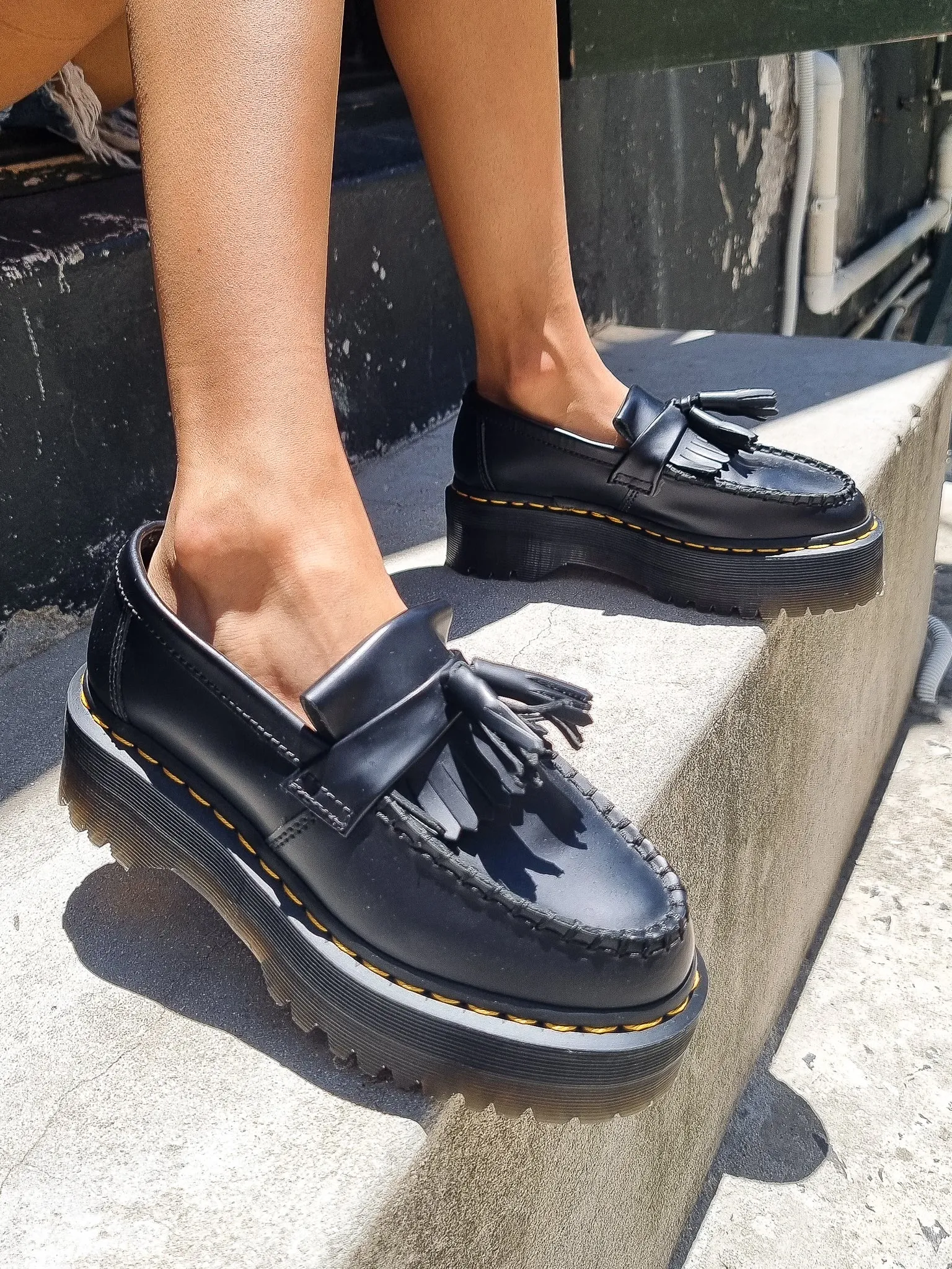 DR. MARTENS ADRIAN QUAD BLACK SMOOTH