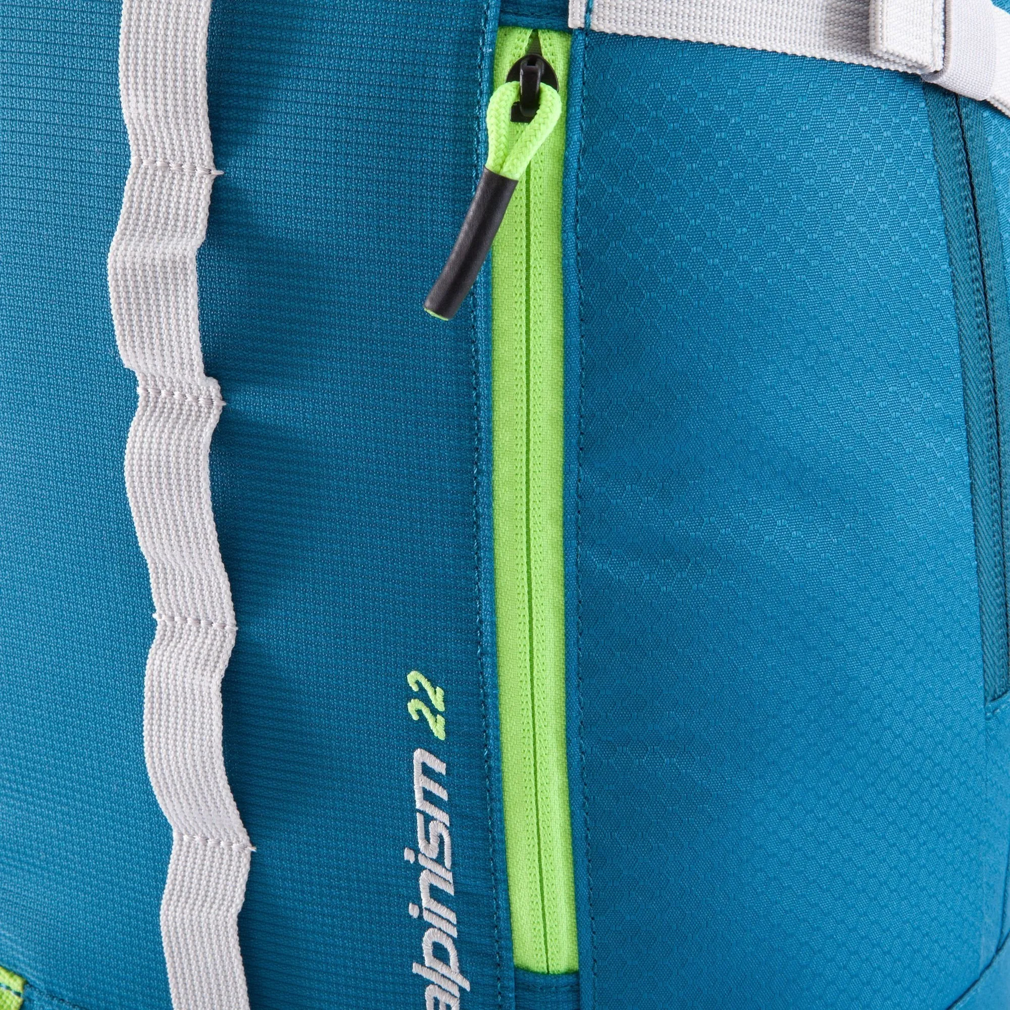 Mountaineering Backpack 22