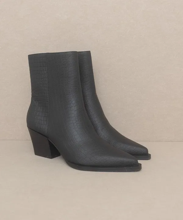 OASIS SOCIETY Miley - Alligator Print Booties